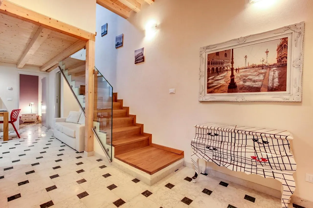 Apartamento Arsenale Loft - Biennale Venecia Italia